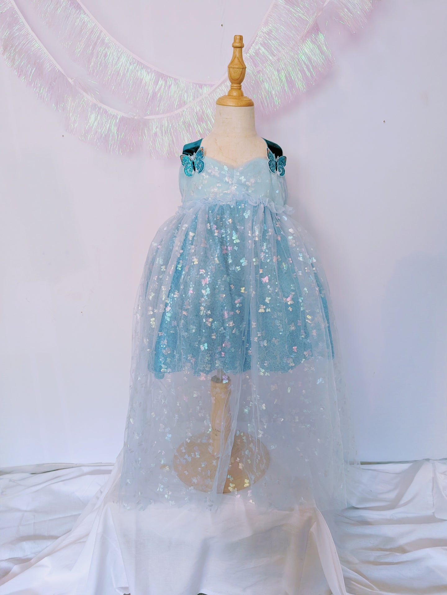 Child size 5-7  Cinderella dress