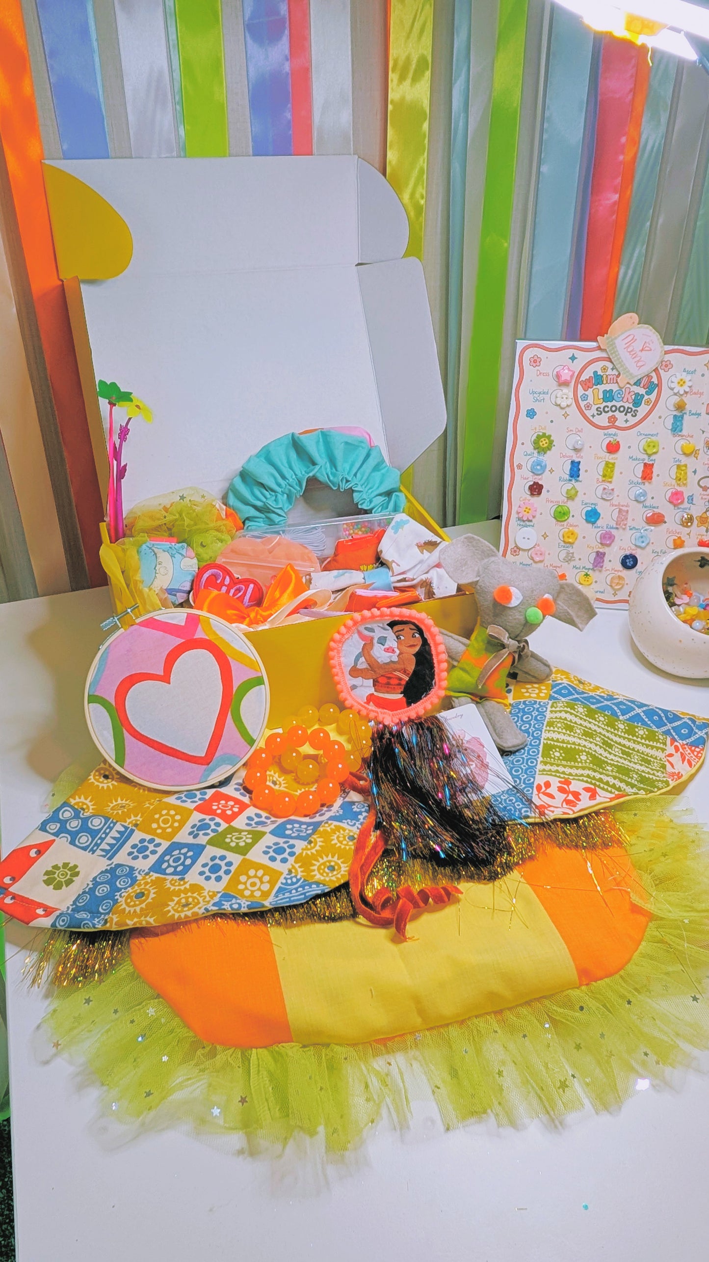 Themed mystery scoop bundle